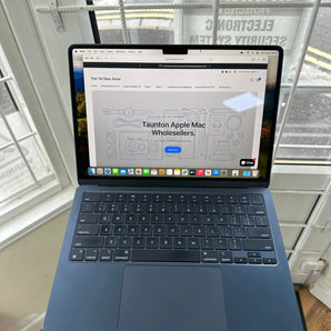 #11 - Midnight 13-inch Macbook Air Retina (2022, Apple M2 Chip 8-Core CPU and 8-Core GPU) Apple