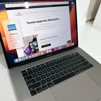 15-inch Macbook Pro Retina (TouchBar) ~ (2019, [8-Core 16-Threads] Intel Core i9 2.3GHz up to 4.9GHz!) - Space Gray Apple