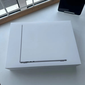 BOXED NEW 15-inch Macbook Air with Apple M2 Chip. Apple
