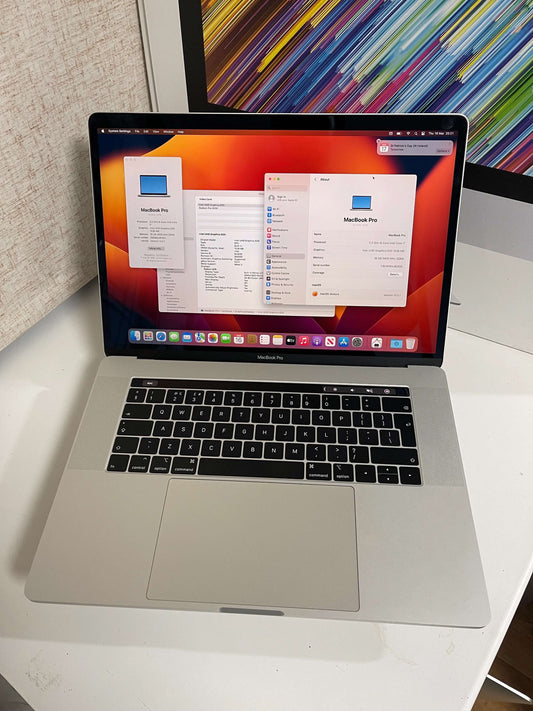 15-inch MacBook Pro Retina (TouchBar) ~ (2018, [4-Core 8-Threads] Core i7 2.2GHz Up To 4.1GHz)