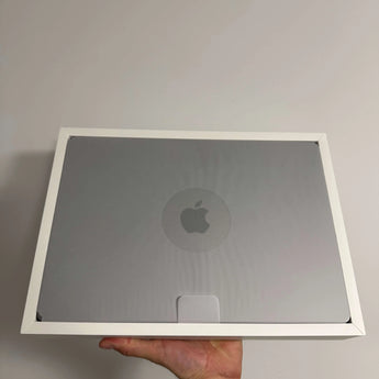 NEW 16-inch MacBook Pro ~ Apple M1 Max 10-Core 24-Core, 32GB RAM, 512GB SSD, UK Apple