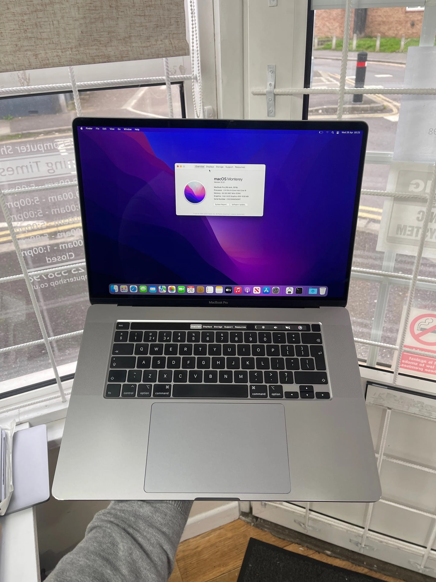 16-inch Macbook Pro Retina (TouchBar) ~ (Top Spec 2019, [8-Core 16-Threads] Core i9 2.4GHz Up To 5.0GHz)