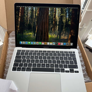 13-inch MacBook Air ~ (2020, Apple M1 8-Core Chip, Silver) ~ Fair Apple