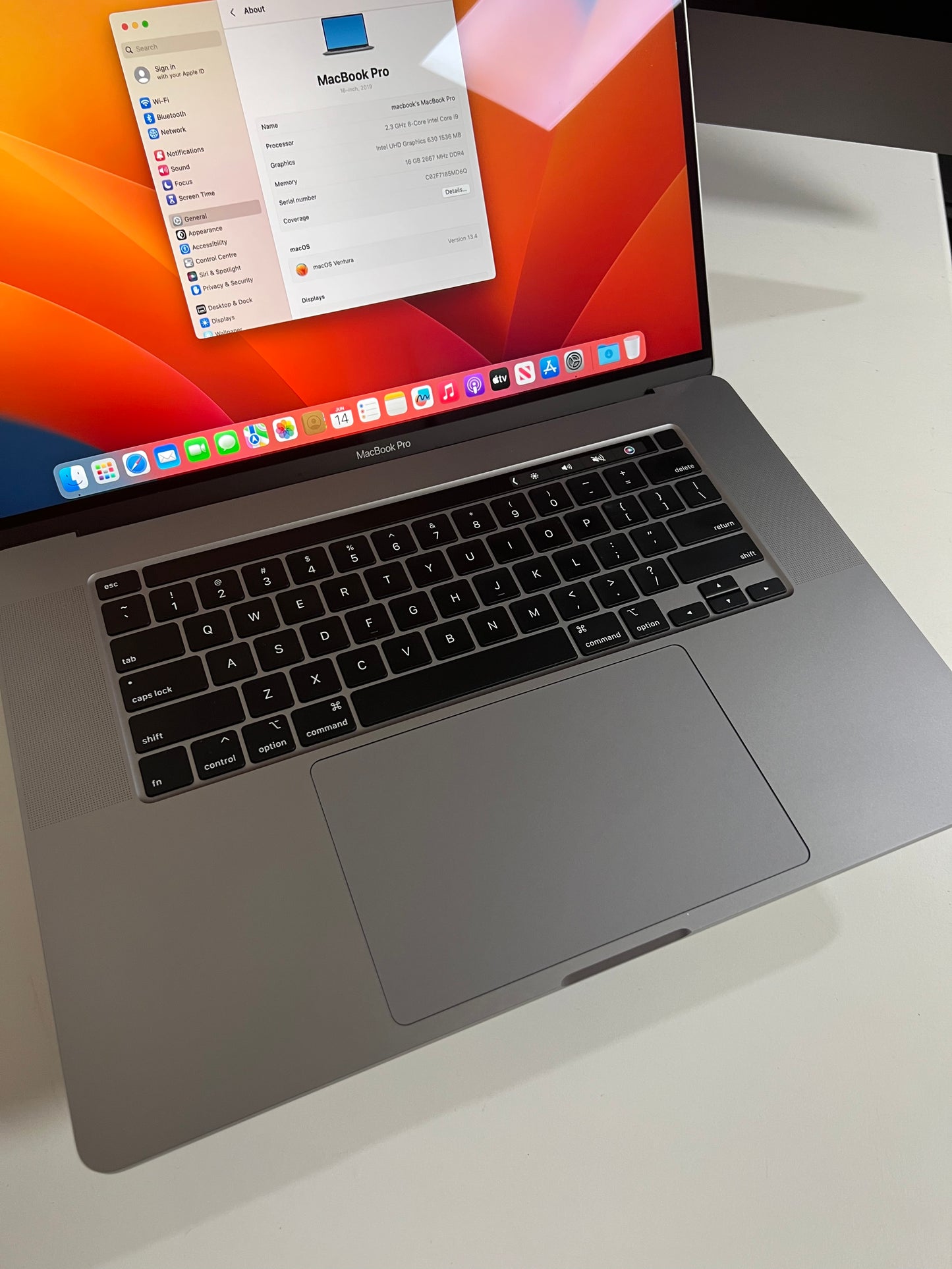 16-inch Macbook Pro Retina (TouchBar) ~ (High Spec 2019, [8-Core 16-Threads] Core i9 2.3GHz Up To 4.9GHz)