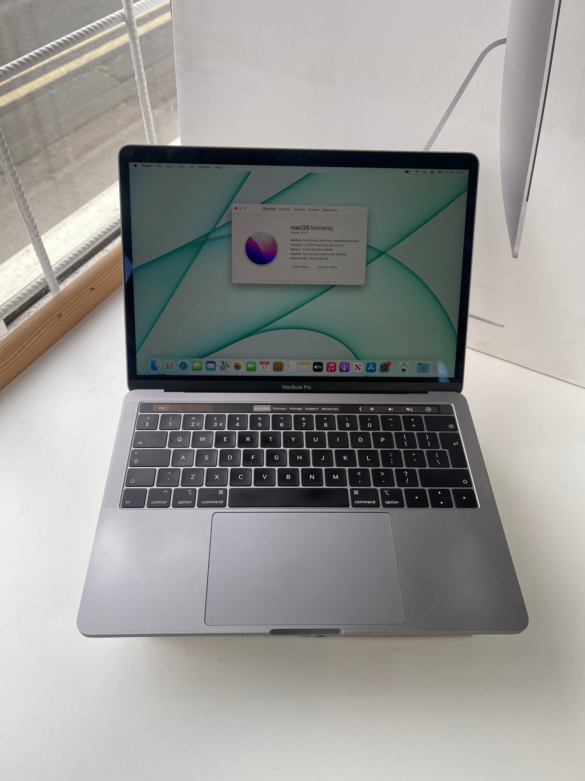 13-inch Macbook Pro Retina (TouchBar) ~ (Top Spec 2019, [4-Core 8 ...
